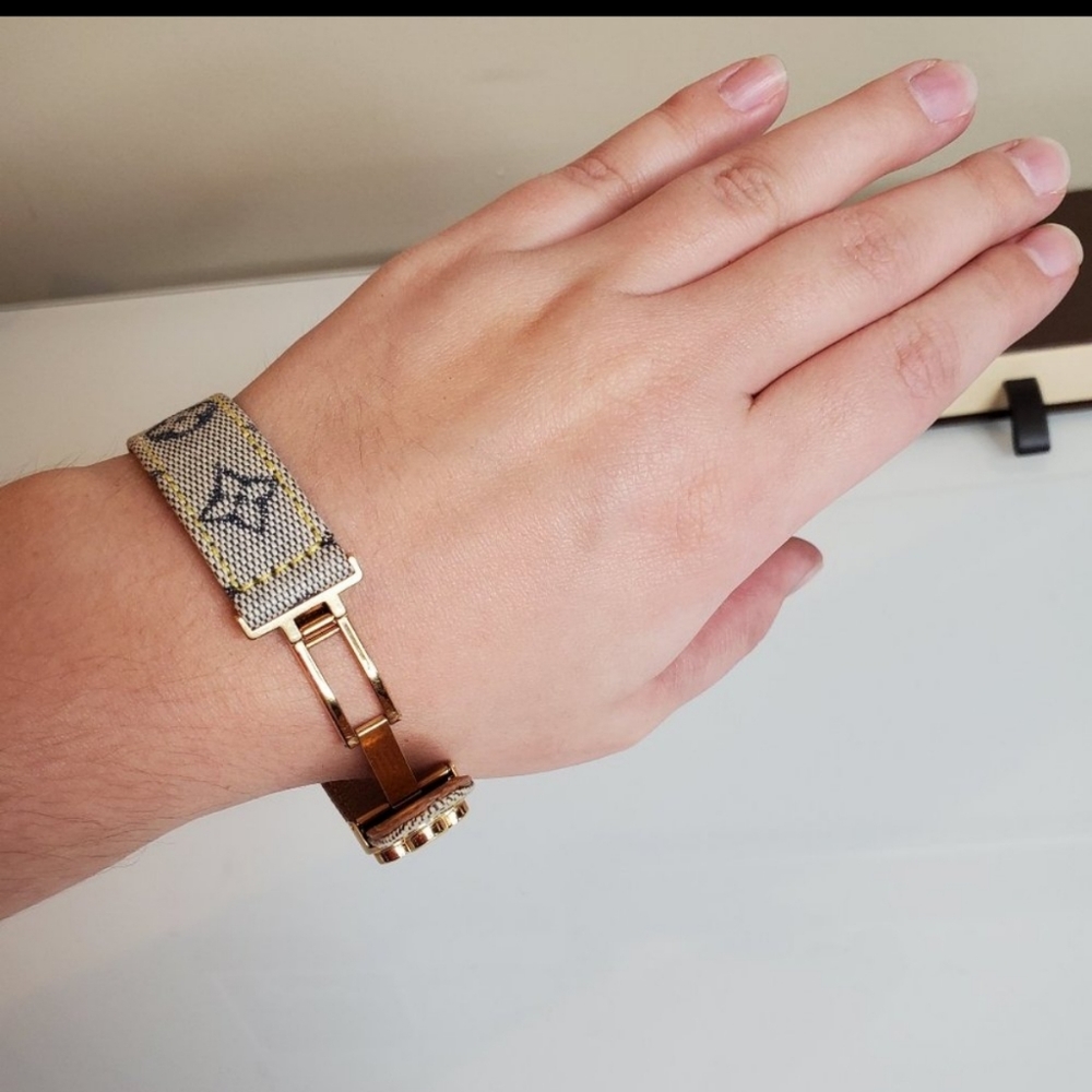 Louis Vuitton Monogram Canvas Good Luck Bangle 💚 co,es with LV Box - Picture 9 of 12